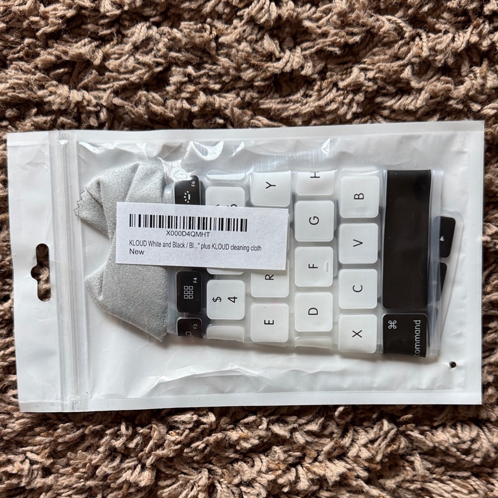 White and Black Keyboard Keycaps